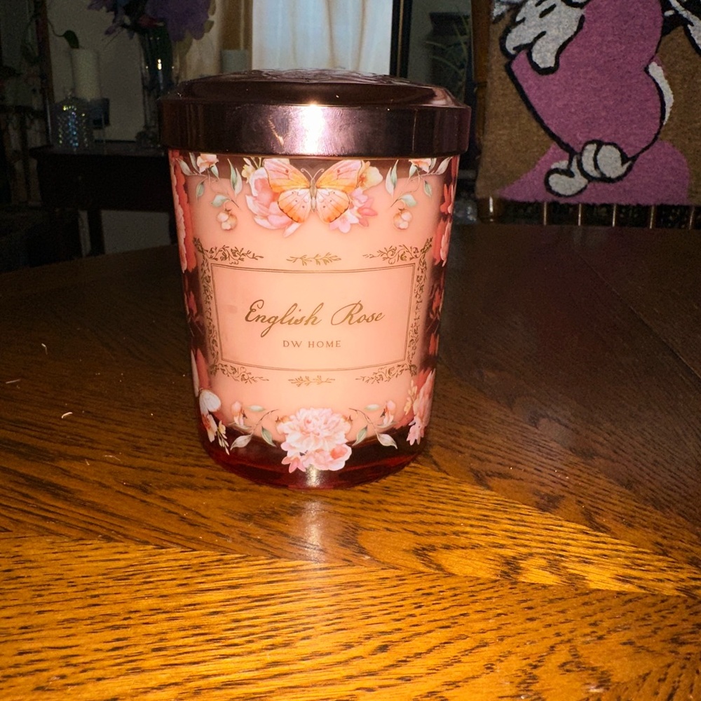 DW Home English Rose Candle - Floral Design